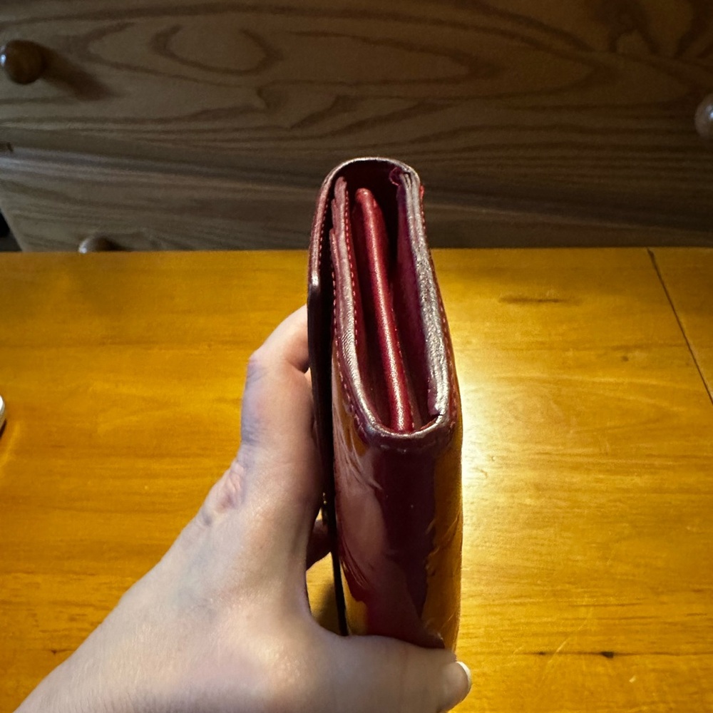 Louis Vuitton Red Vernis Leather Sarah Wallet - Picture 6 of 12